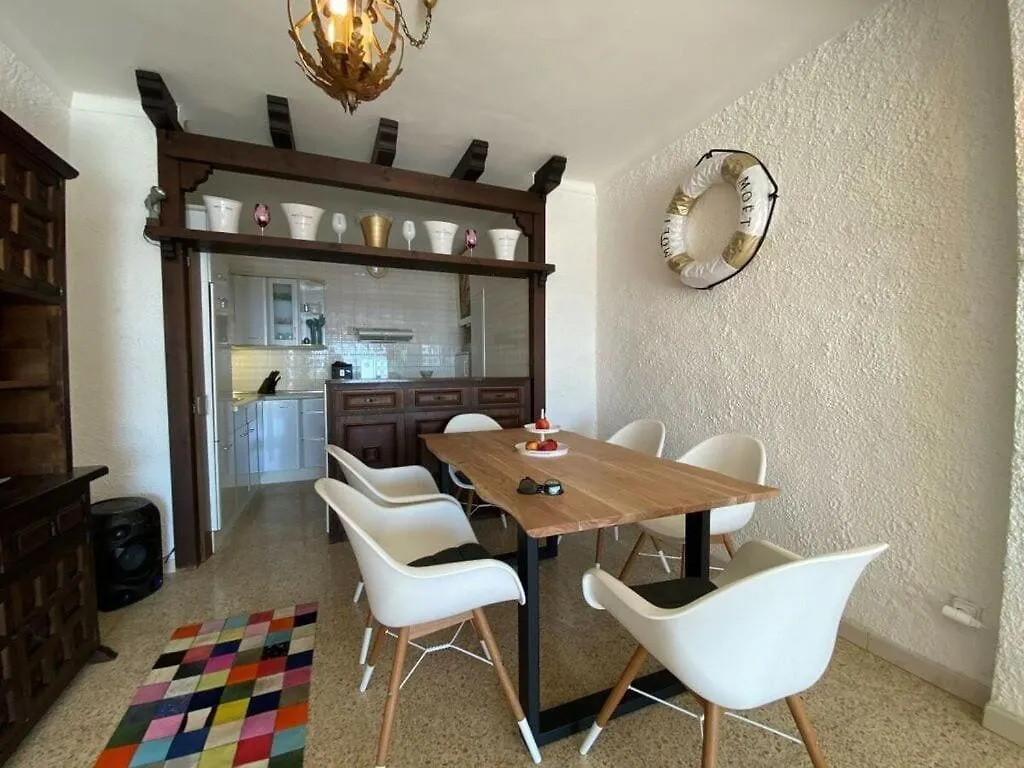 Casacarl Comfortable Holiday Residence Roses Holiday home